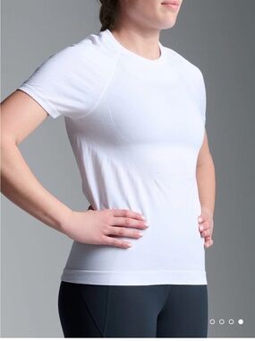 LNDR S/M Here Today Tee White Short-Sleeve Crewneck Tee